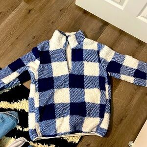 worn only once, super cozy and thick material